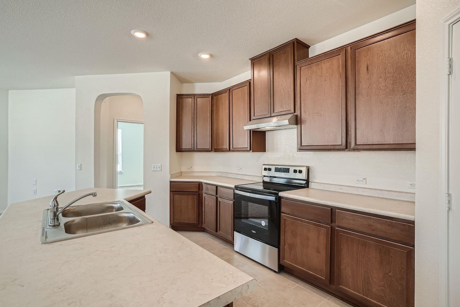 Residential Lease in Manor 4