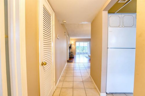 105-4700 Washington St, Hollywood, FL, 33021-7670 | Card Image