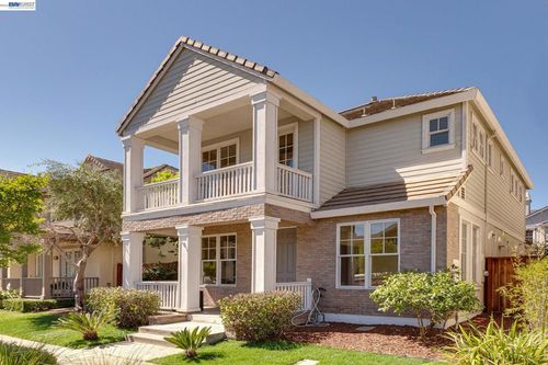 2381 Haile St, Alameda, CA, 94501-3585 | Card Image