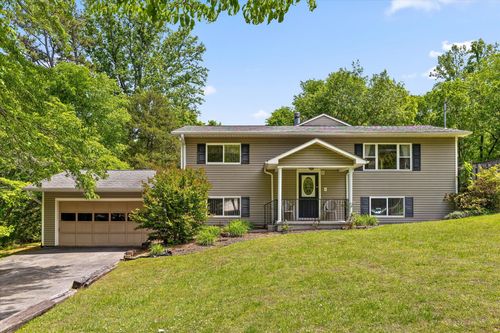 10246 Scenic View Dr, Ooltewah, TN, 37363-9530 | Card Image