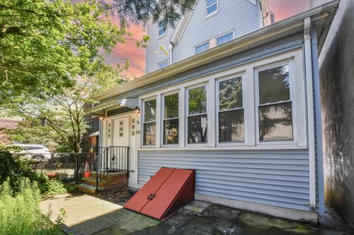 572 Gregory Ave, Weehawken, NJ, 07086-5814 | Card Image