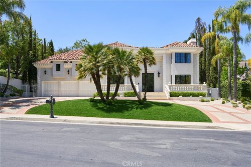 4427 Westchester, Woodland Hills, CA, 91364 | Card Image