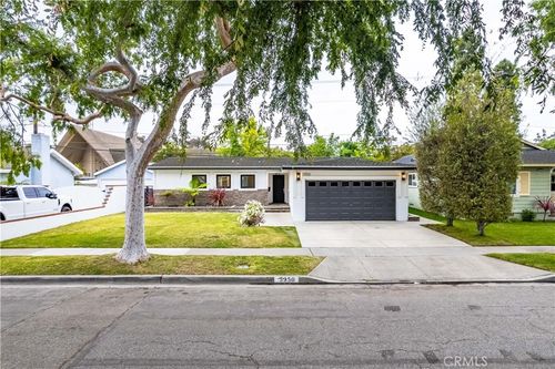 5950 E Walton St, Long Beach, CA, 90815-1242 | Card Image