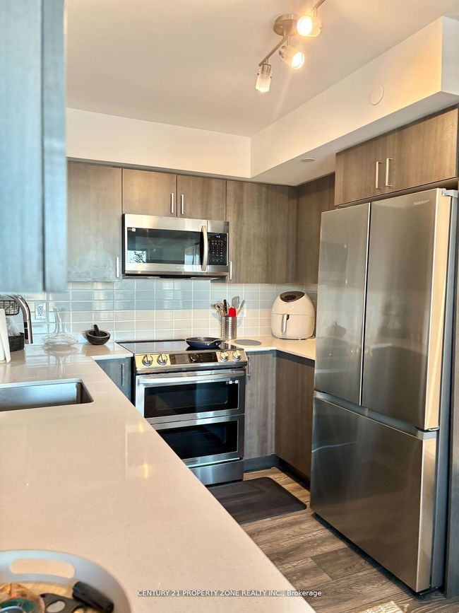 1502 - 1455 Celebration Dr, Condo with 2 bedrooms, 2 bathrooms and null parking in Pickering ON | Image 4