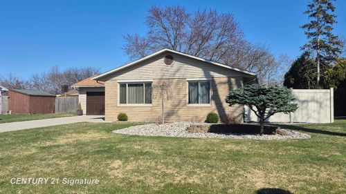652 N Frost Drive, Saginaw Charter Township, MI, 48638 | Card Image
