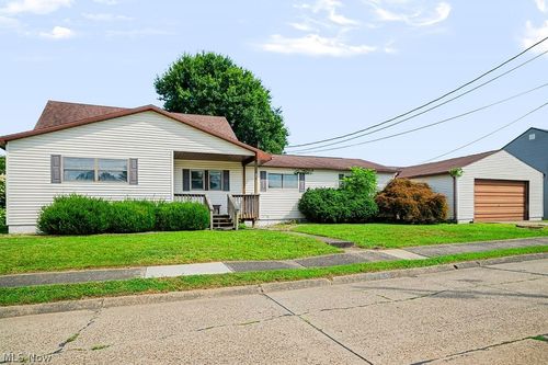 3904 3rd Ave, Vienna, WV, 26105-1708 | Card Image