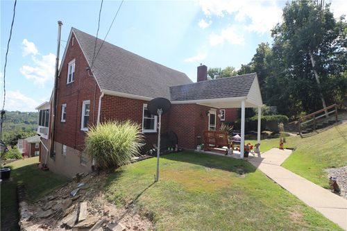 503 W 10th Ave, Tarentum, PA, 15084-1265 | Card Image