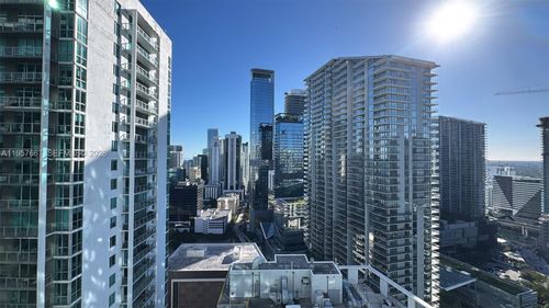 apt-2004-41 Se 5th St, Miami, FL, 33131-2549 | Card Image