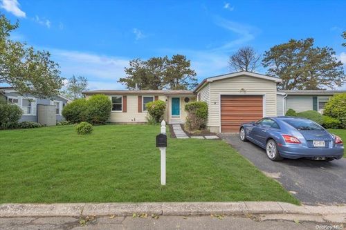 24-24 Limetree Dr, Manorville, NY, 11949-3116 | Card Image