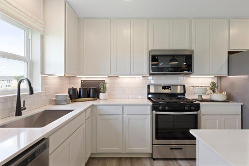 12765 Farnham Ln, Rogers, MN, 55374-6025 | Card Image