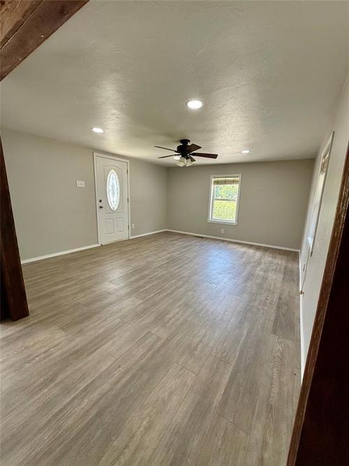 409 N Bryan Ave, Stroud, OK, 74079-2660 | Card Image