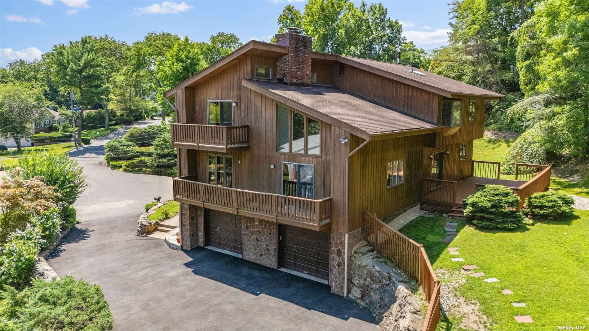 Amanda Ln, New Rochelle, NY 10804