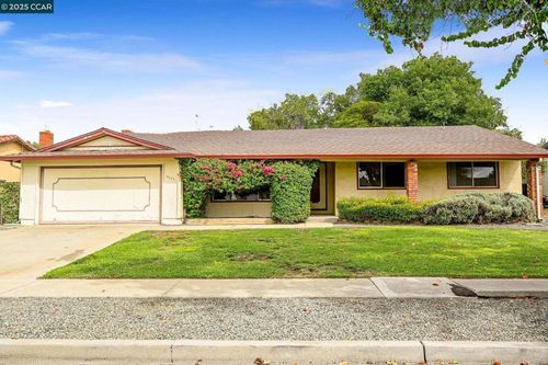 4607 Springwood Way, Concord, CA, 94521-1904 | Card Image