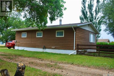 405 Macdonald Ave, House other with 2 bedrooms, 1 bathrooms and null parking in Craik SK | Image 3