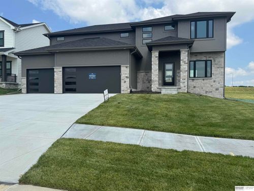 21420 Z St, Elkhorn, NE, 68022-5516 | Card Image
