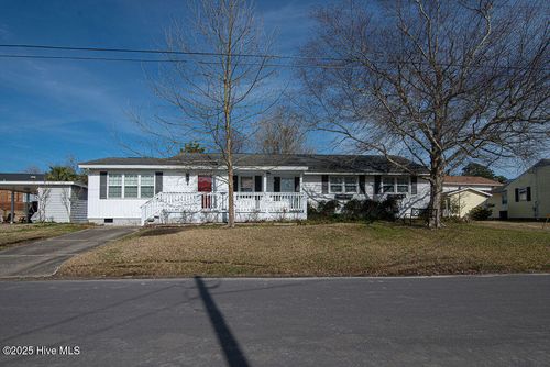 630 W Shore Dr, Swansboro, NC, 28584-8893 | Card Image