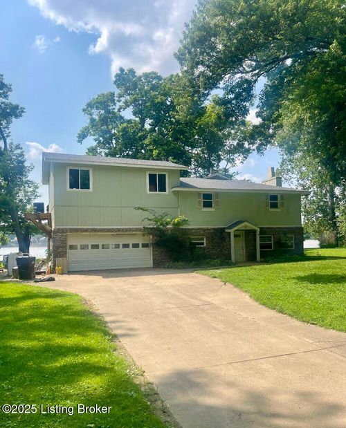 6000 Transylvania Beach Rd, Prospect, KY, 40059-8631 | Card Image