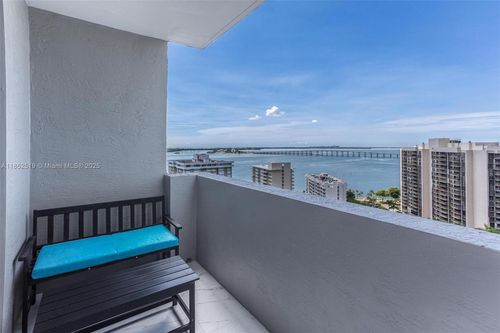 apt-2006-185 Se 14th Ter, Miami, FL, 33131-3420 | Card Image