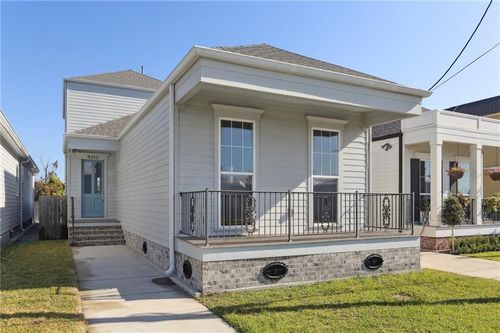 9213 S Claiborne Ave, New Orleans, LA, 70118-1655 | Card Image