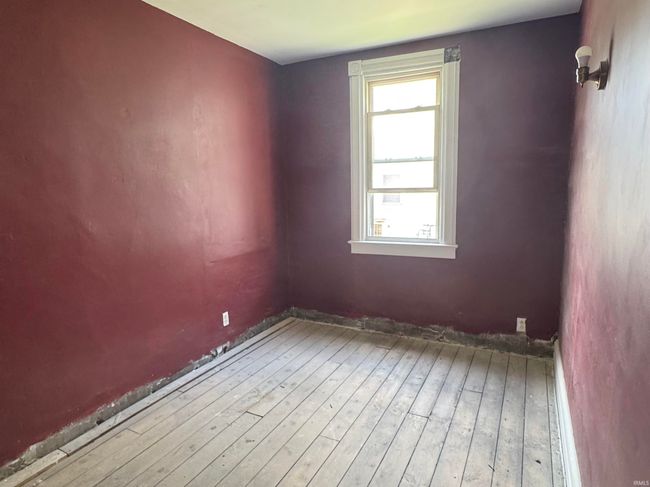 325 W Linden Ave, Home with 3 bedrooms, 2 bathrooms and null parking in Logansport IN | Image 10