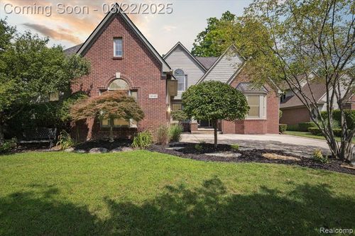 18145 Shoreline Ct, Northville, MI, 48168-3291 | Card Image