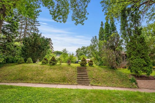 8 Humboldt Ave, Saint Paul, MN, 55118 | Card Image