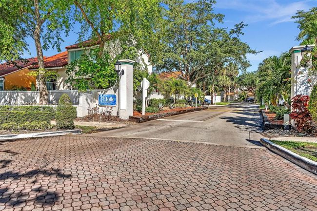 3990 Hyde Park Cir, House other with 3 bedrooms, 2 bathrooms and null parking in Hollywood FL | Image 53