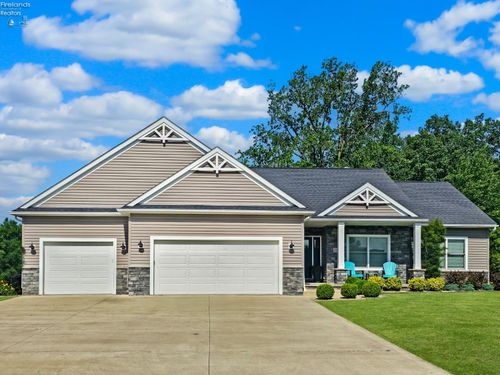 253 Woodhaven Cres, Clyde, OH, 43410-4001 | Card Image