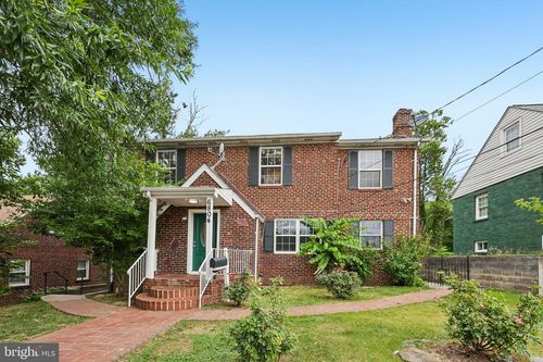 6804 New Hampshire Ave, TAKOMA PARK, MD, 20912-4817 | Card Image