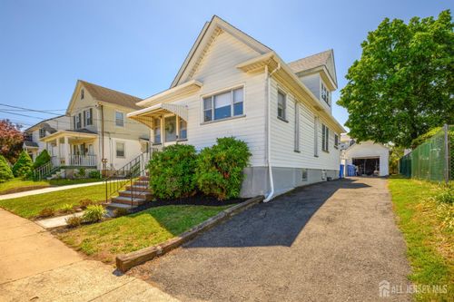 10 Beechwood Pl, North Brunswick, NJ, 08902-2302 | Card Image