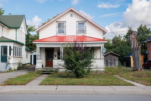 106 Russell St W, Lindsay, ON, K9V2X4 | Card Image