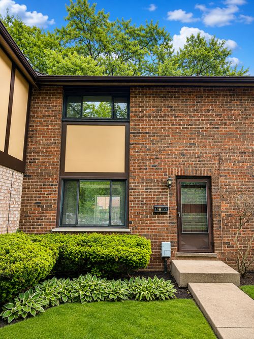 18w158 16th St, Villa Park, IL, 60181-3851 | Card Image