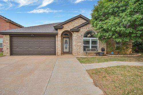 611 N 7th St, Wolfforth, TX, 79382-3237 | Card Image