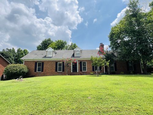 137 Paradise Dr, Hendersonville, TN, 37075-4236 | Card Image