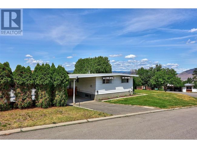 135 Whiteshield Cres, House other with 5 bedrooms, 3 bathrooms and null parking in Kamloops BC | Image 4