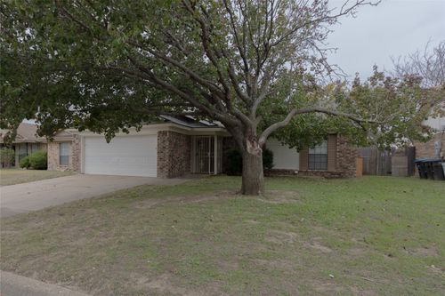 7208 Ridge Rd W, Fort Worth, TX, 76133-7716 | Card Image
