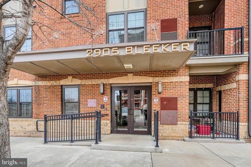 4-304-2905 Bleeker St, FAIRFAX, VA, 22031-1053 | Card Image