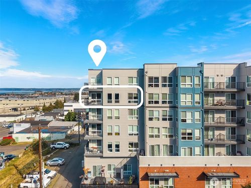 a508-2824 Grand Ave, Everett, WA, 98201 | Card Image