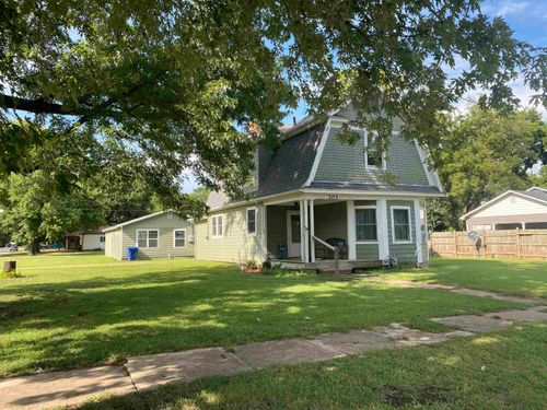 203 E Olive St, Oxford, KS, 67119-8063 | Card Image