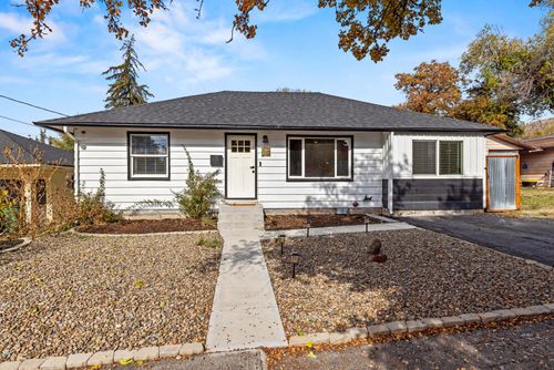 1855 Portland St, Klamath Falls, OR, 97601-2260 | Card Image