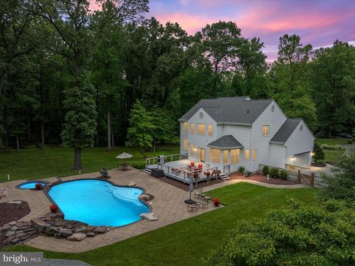 931 Heatherfield Ln, Millersville, MD, 21108-1961 | Card Image