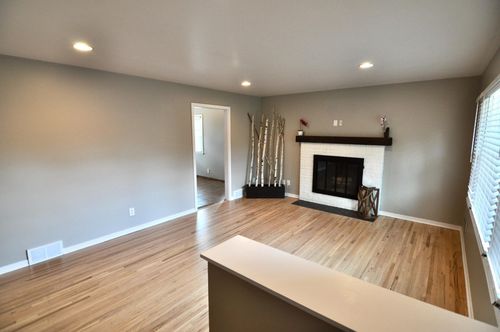 8439 Oakland Ave S, Bloomington, MN, 55420-2467 | Card Image