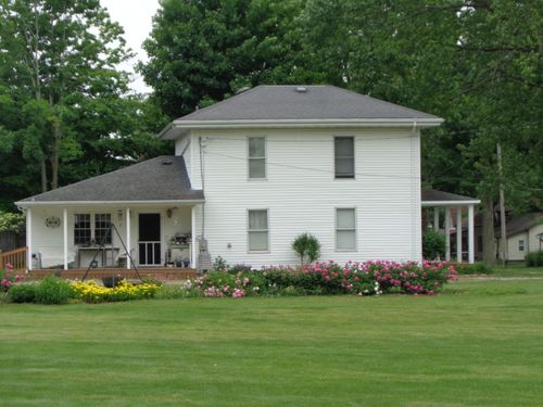 127 Wilbur St, North Adams, MI, 49262-9718 | Card Image