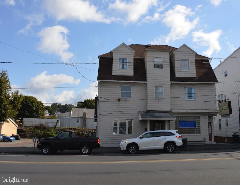 47 N Lehigh Ave, Frackville, PA 17931