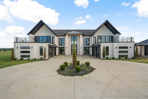 8306 N 52nd West Ave, Sperry, OK, 74073-4095 | Card Image