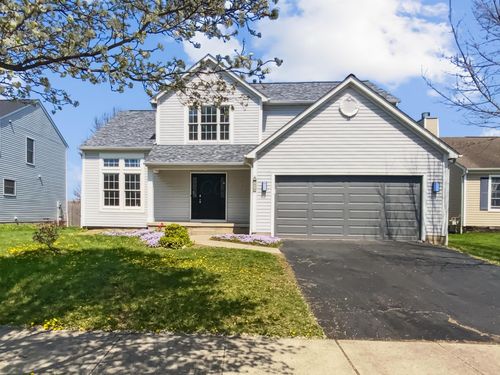 1076 Valley Dr, Marysville, OH, 43040-8308 | Card Image