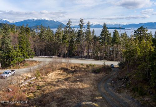 16490 Ocean View Dr, Juneau, AK, 99801-8362 | Card Image