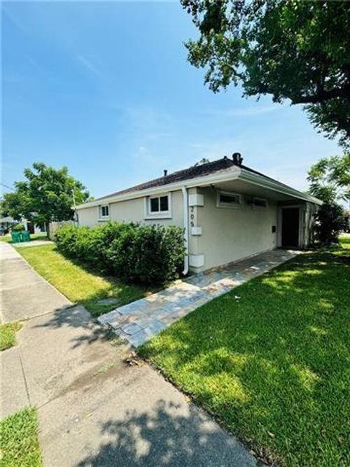 205 Douglas Dr, River Ridge, LA, 70123-2605 | Card Image