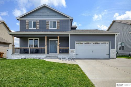 10213 N 152nd Ave, Bennington, NE, 68007-1657 | Card Image
