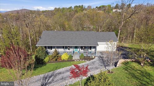 112 Apple Orchard Dr, LINDEN, VA, 22642-6238 | Card Image
